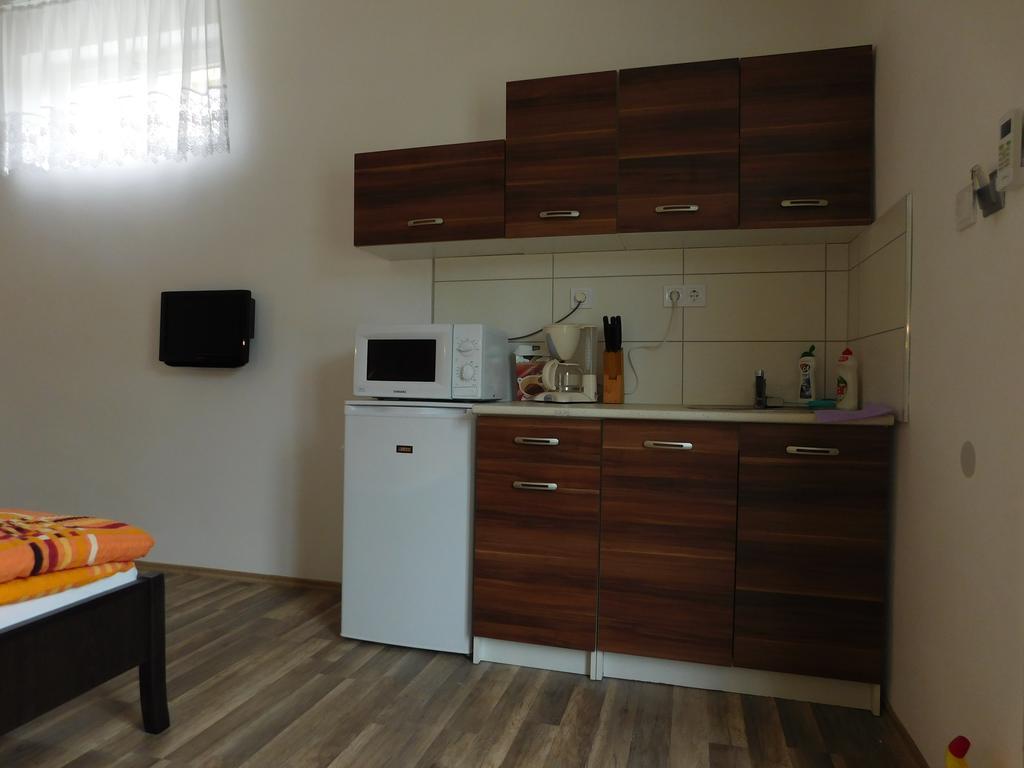 Sunrise Apartmanhaz בית הארחה